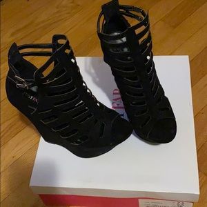 JusFab wedged bootie